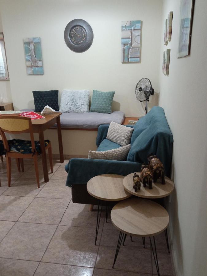 Sofia'S Garden Apartment เนอาเปรามอส ภายนอก รูปภาพ