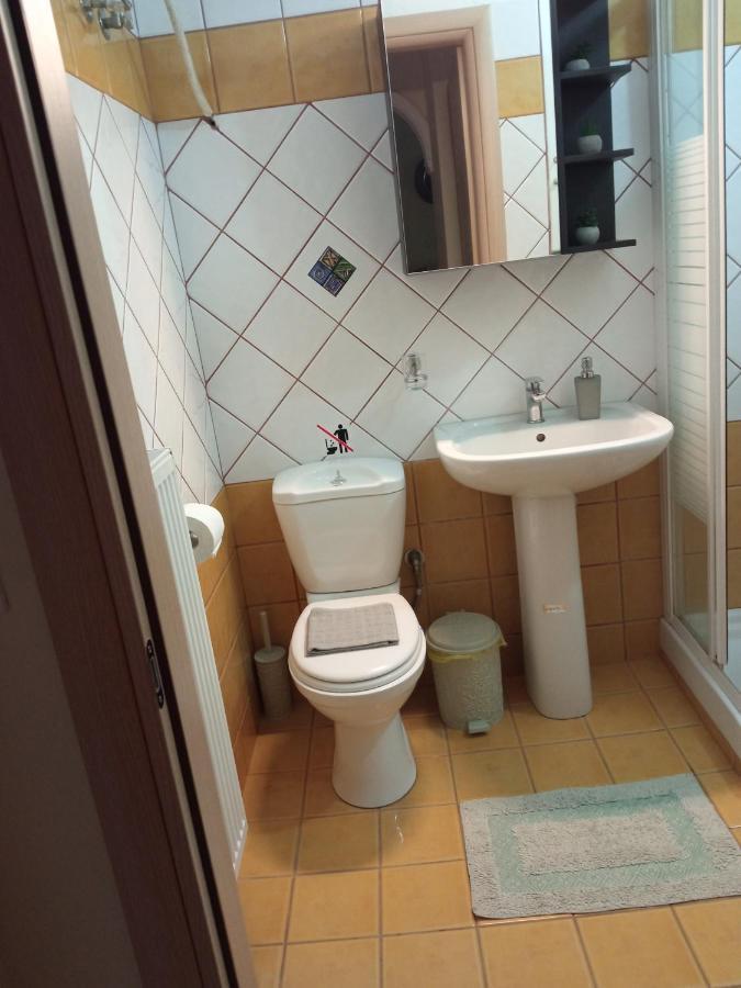 Sofia'S Garden Apartment เนอาเปรามอส ภายนอก รูปภาพ