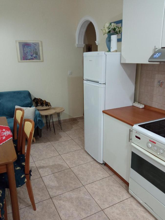 Sofia'S Garden Apartment เนอาเปรามอส ภายนอก รูปภาพ