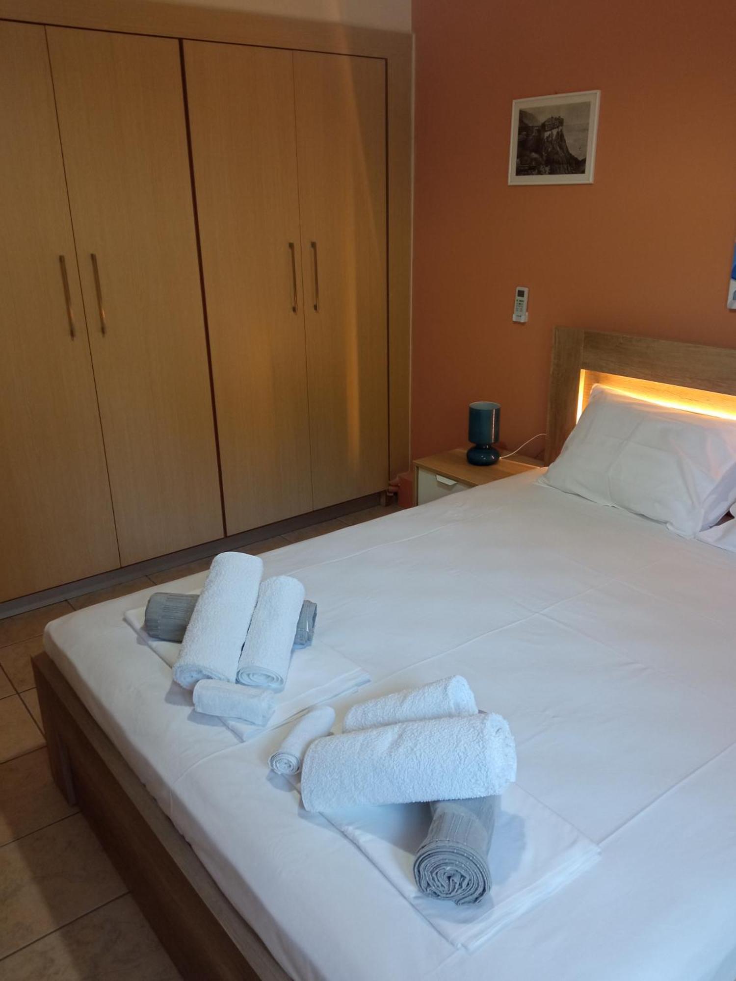 Sofia'S Garden Apartment เนอาเปรามอส ภายนอก รูปภาพ
